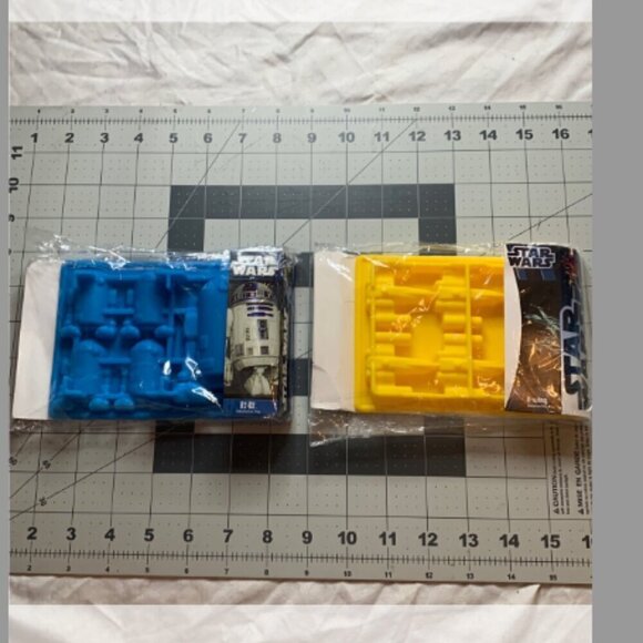 NWT Star Wars Silicone Ice Cube Trays - Picture 1 of 7